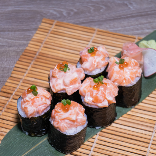 Toro Salmon Maki